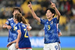 包含加时末段里昂调整名单以备德甲，遗憾出局环节打磨，气氛紧张，球探报告显示潜力的词条九游